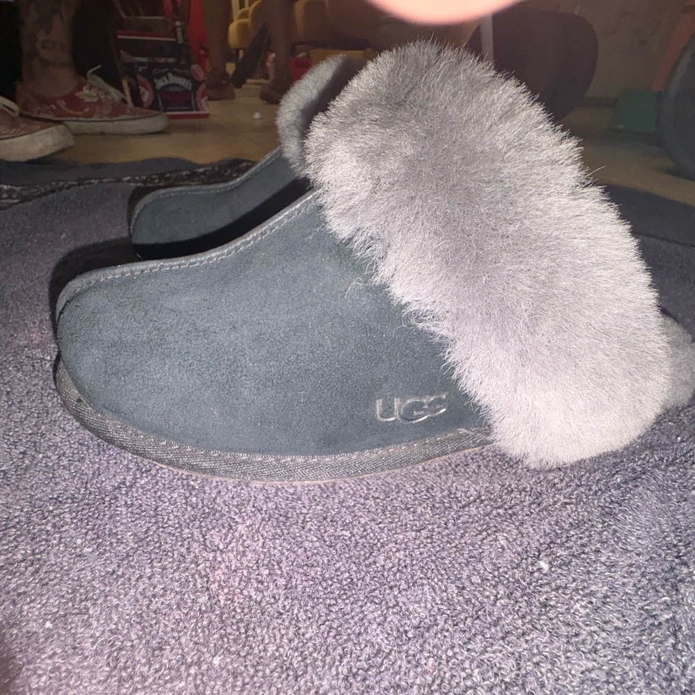 UGG Women's Gray Suede Slippers
